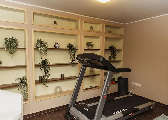 Hilltop Wellness Villa-Big Garden, Sauna, Hot Tube