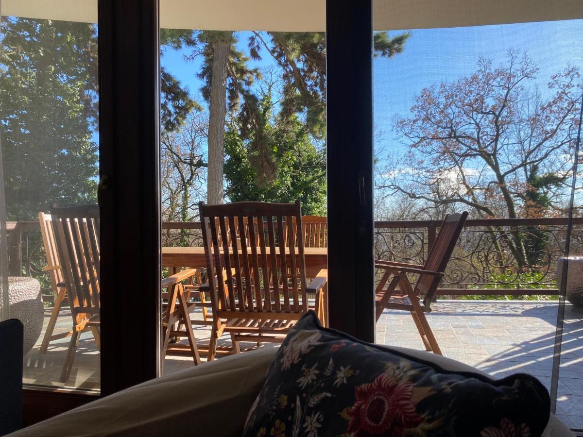 וילה Hilltop Wellness Villa-big Garden, Sauna, Hot Tube פץ'