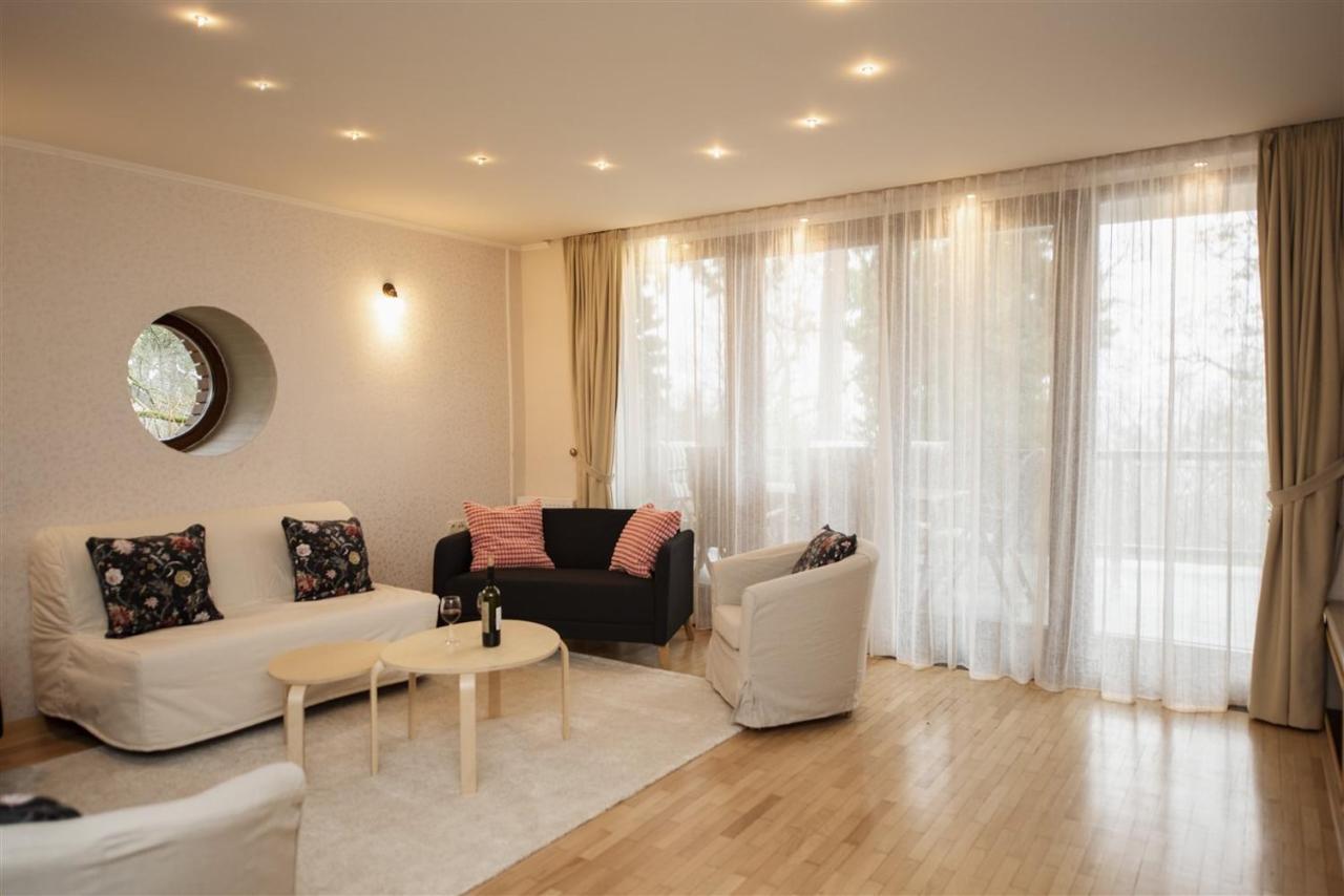 Hilltop Wellness Villa-big Garden, Sauna, Hot Tube וילה *