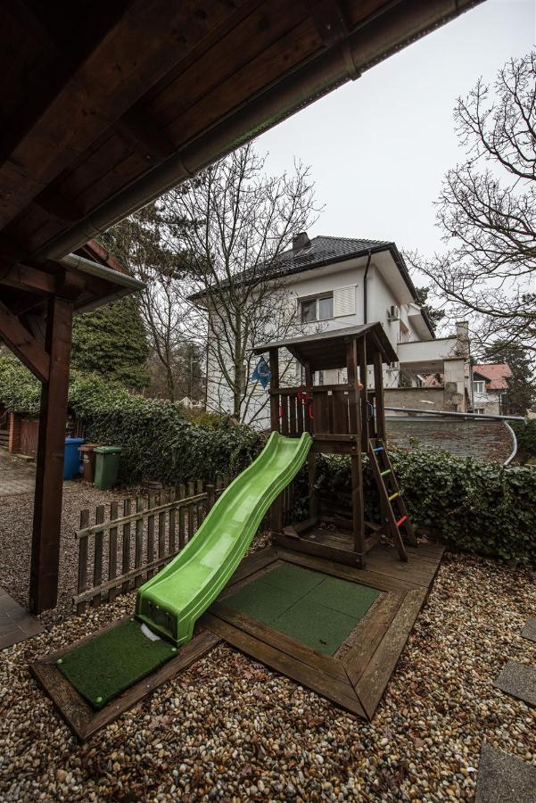 Hilltop Wellness Villa-big Garden, Sauna, Hot Tube Pécs
