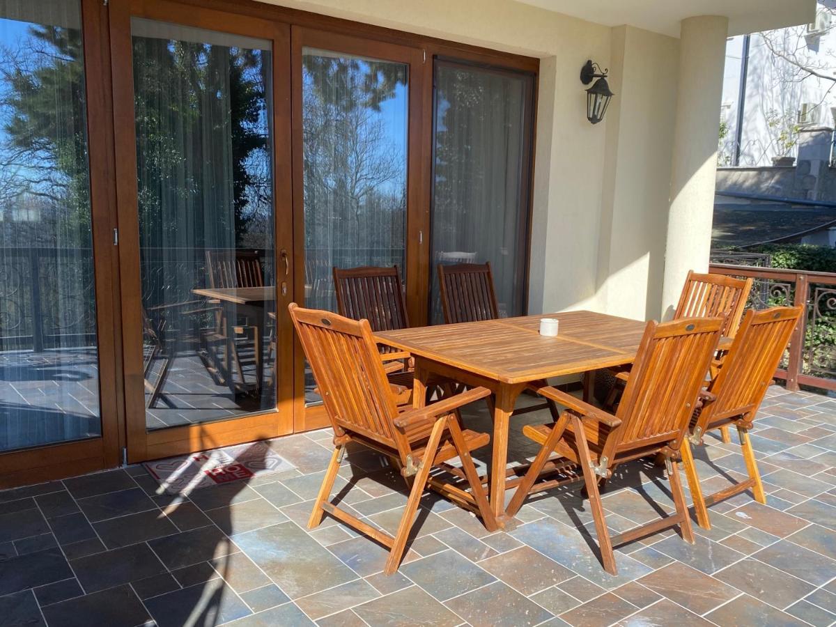 וילה Hilltop Wellness Villa-big Garden, Sauna, Hot Tube פץ'